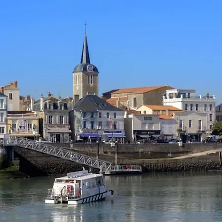 Entre Et Foret - Sauvage A Pied * Les Sables-dʼOlonne